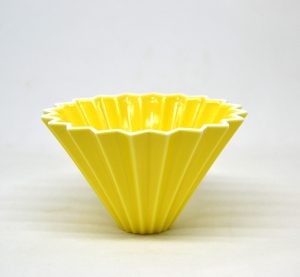 Dripper origami porcelaine japonaise jaune